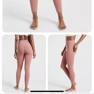 Athleta Salutation Stash Pocket I1 7/8
Tight Size  XSP